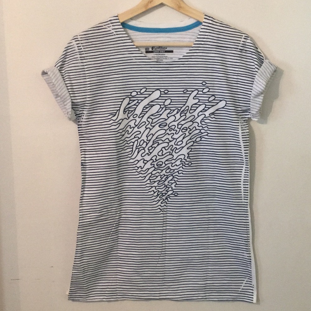 🌟🌟Threadless Women's Striped T-Shirt🌟🌟